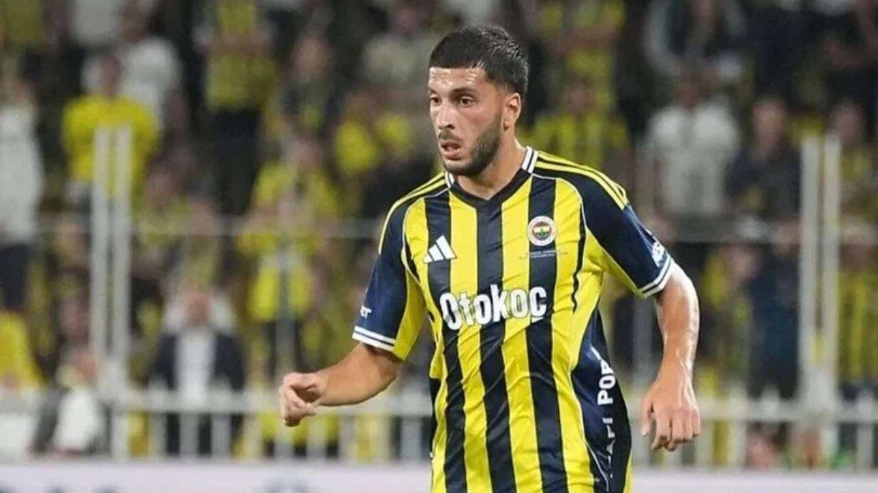 Fenerbahçe’de İsmail Kartal dokunuşu: 5,5 milyon eruoluk yıldız Montella'nın gözdesi oldu, değeri katlanıyor 4